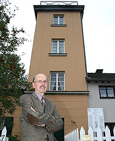 Telegraphenhaus, Herr Hammer